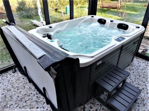 Zimní zahrada s vířivkou KingSpas