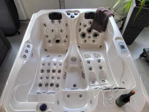 KARA Gypsum / Coffee